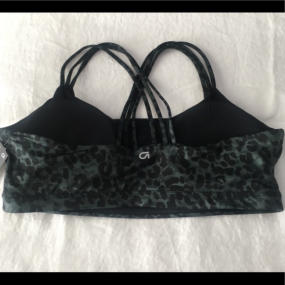GapFit Eclipse Medium Support Strappy Sports Bra - Picture 3 of 5